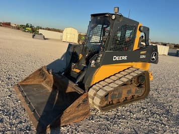 Main image John Deere 325G